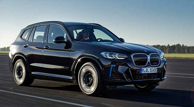Elektroauto BMW iX3 mit dem SAV-System wird sportlicher denn je